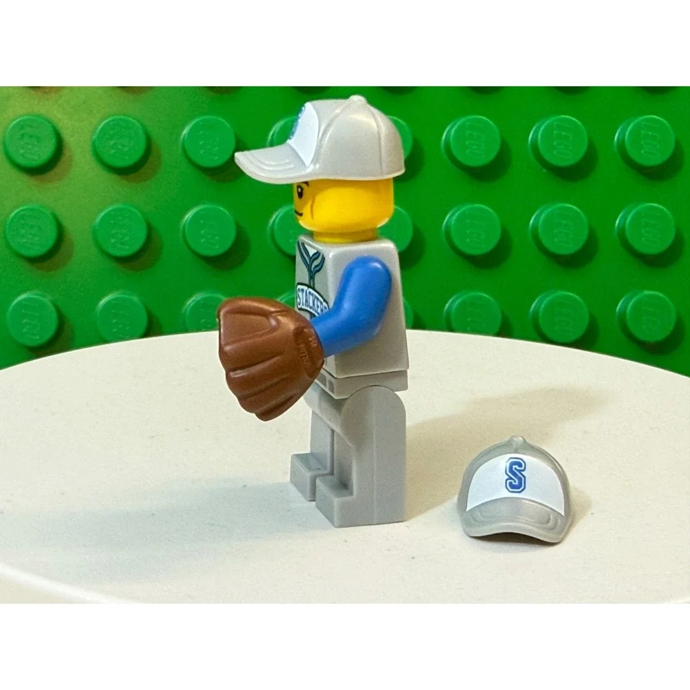 LEGO Series 3 Baseball Player Minifigure Stackers Team with Glove and Extra Hat